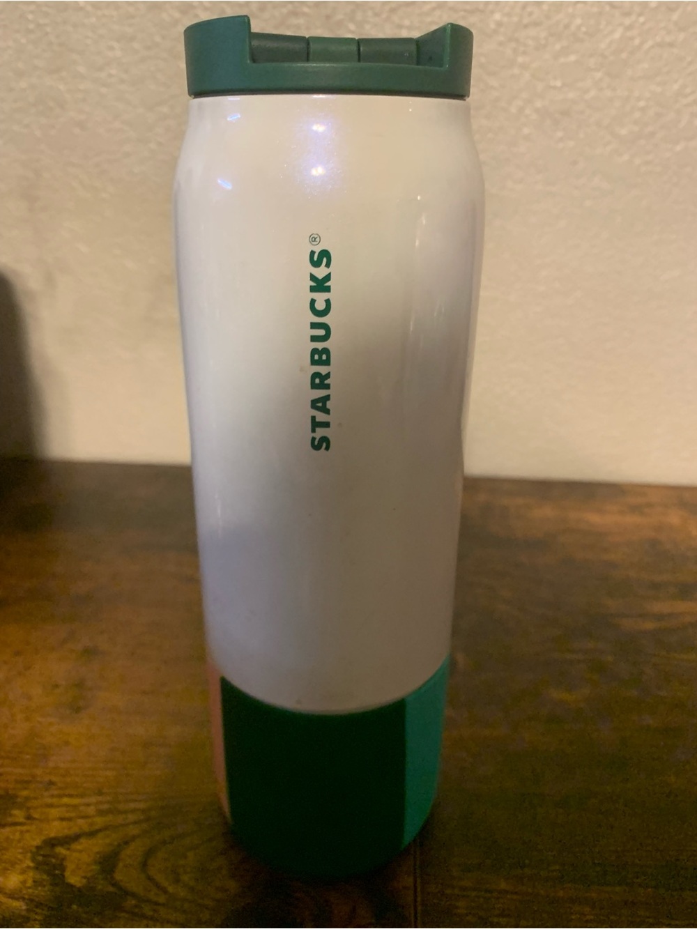 Starbucks White and Green Insulated Tumbler with Logo 20oz